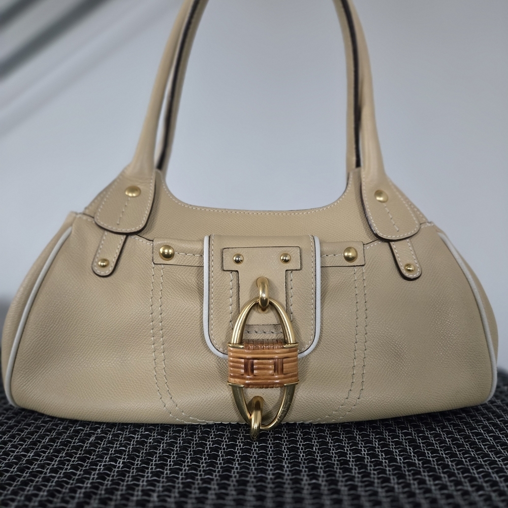 Salvatore Ferragamo Leather Shoulder Bag – Neutral | COA |